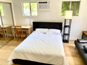 Backyard Guest House @ Beverly Hills